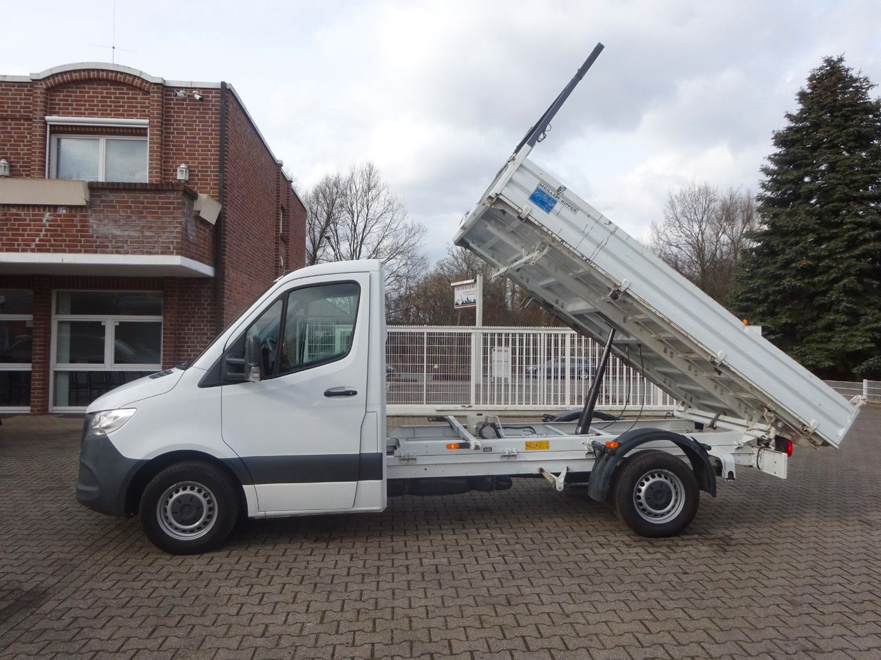 Mercedes-Benz 314 CDI Sprinter MEILLER 3Skipper 4x2 - Dodávka sklápěč: obrázek 1 Mercedes-Benz 314 CDI Sprinter MEILLER 3Skipper 4x2 - Dodávka sklápěč: obrázek 1