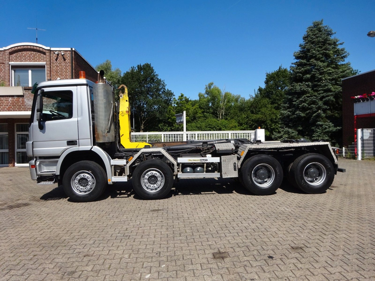 Mercedes-Benz 3244 Actros PALFINGER Abroller 8x4 - Hákový nosič kontejnerů: obrázek 2 Mercedes-Benz 3244 Actros PALFINGER Abroller 8x4 - Hákový nosič kontejnerů: obrázek 2