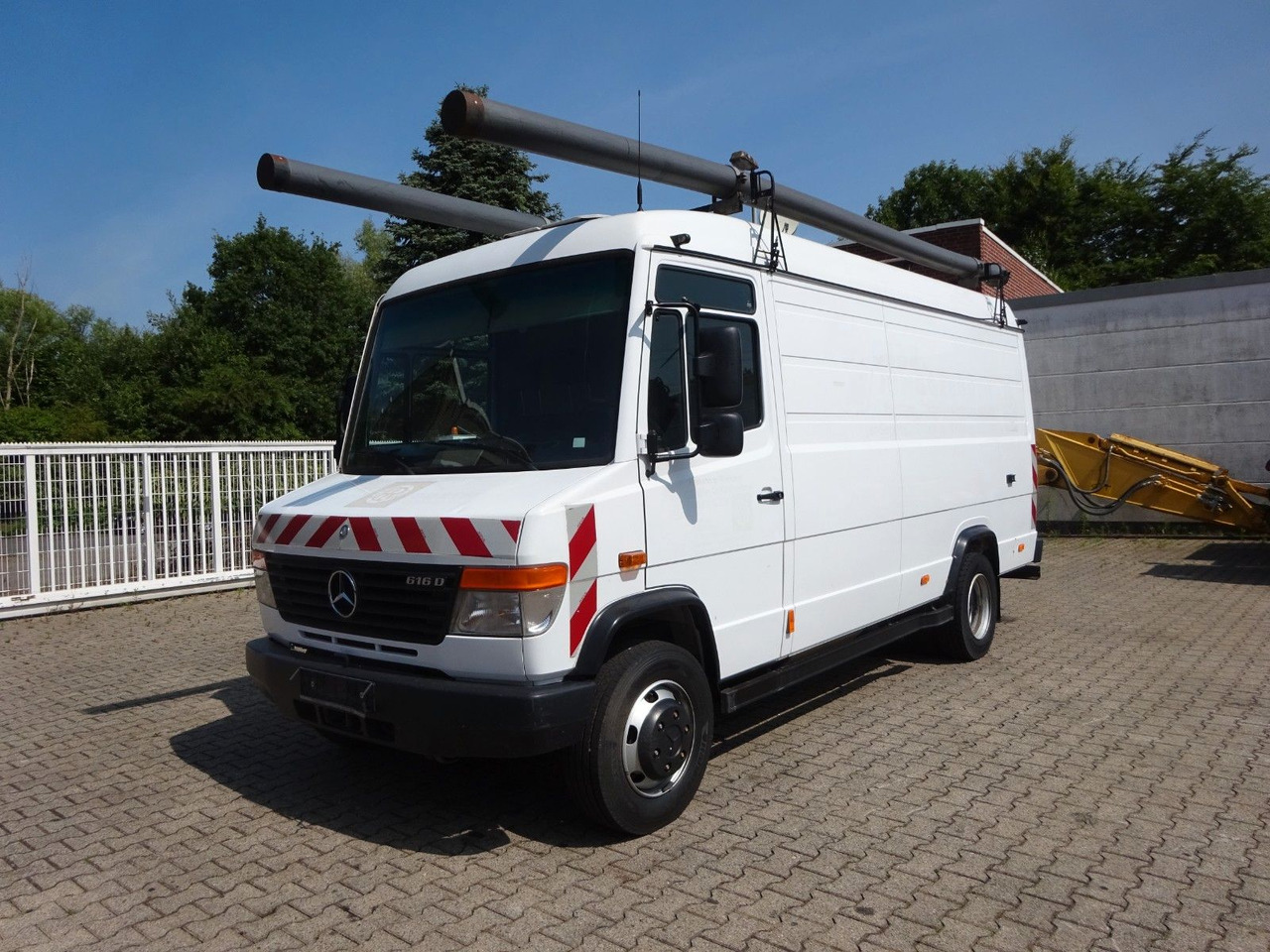 Mercedes-Benz 616D Vario Kastenwagen 4x2 - Furgon: obrázek 2 Mercedes-Benz 616D Vario Kastenwagen 4x2 - Furgon: obrázek 2