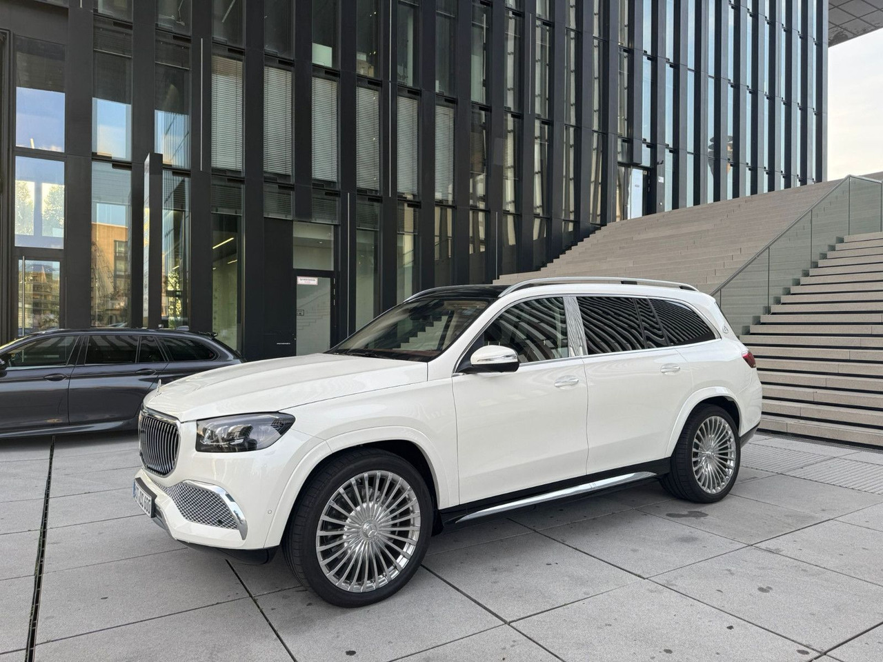 Mercedes-Benz GLS 600 Maybach 4Matic | 23 ZOLL | BURMESTER Mercedes-Benz GLS 600 Maybach 4Matic | 23 ZOLL | BURMESTER - SUV: obrázek 1 Mercedes-Benz GLS 600 Maybach 4Matic | 23 ZOLL | BURMESTER Mercedes-Benz GLS 600 Maybach 4Matic | 23 ZOLL | BURMESTER - SUV: obrázek 1