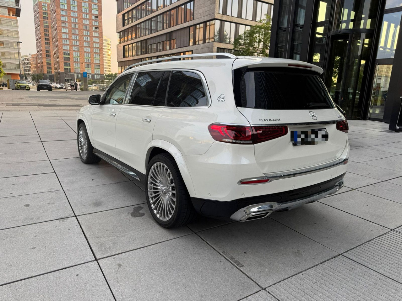 Mercedes-Benz GLS 600 Maybach 4Matic | 23 ZOLL | BURMESTER Mercedes-Benz GLS 600 Maybach 4Matic | 23 ZOLL | BURMESTER - SUV: obrázek 2 Mercedes-Benz GLS 600 Maybach 4Matic | 23 ZOLL | BURMESTER Mercedes-Benz GLS 600 Maybach 4Matic | 23 ZOLL | BURMESTER - SUV: obrázek 2