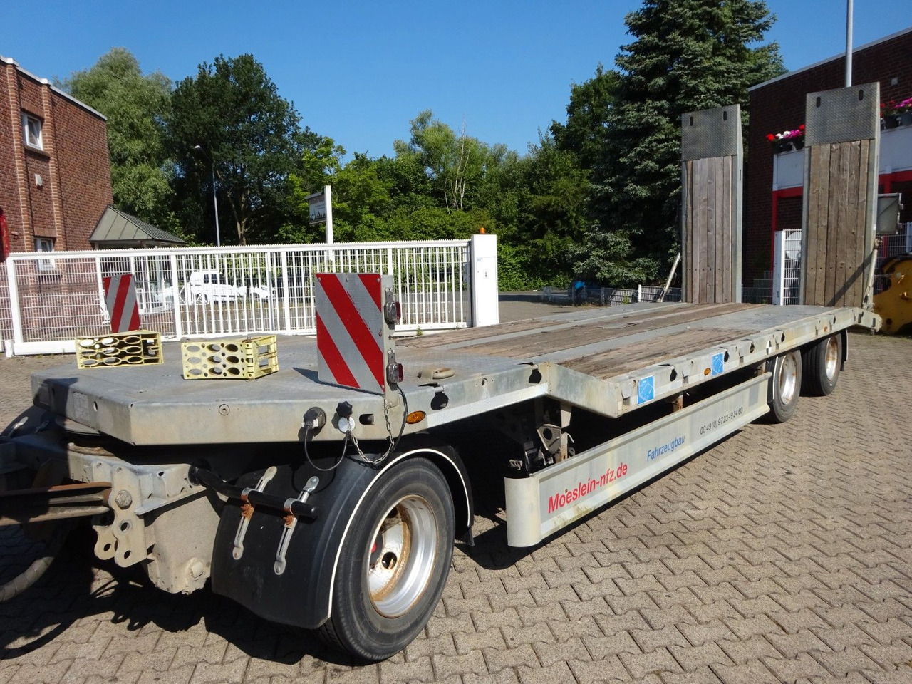 Möslein Tieflader Anhänger mit 3 Achsen und Rampen - Podvalníkový přívěs: obrázek 1 Möslein Tieflader Anhänger mit 3 Achsen und Rampen - Podvalníkový přívěs: obrázek 1