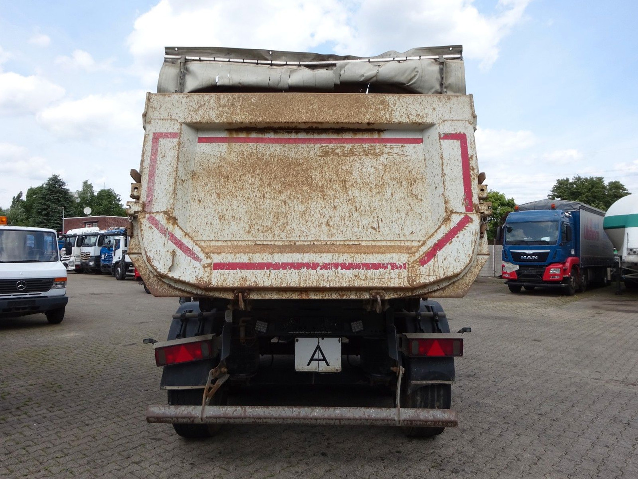 Schmitz Cargobull SGF S3 Kipp Auflieger Mulde mit 3 Achsen - Sklápěcí návěs: obrázek 5 Schmitz Cargobull SGF S3 Kipp Auflieger Mulde mit 3 Achsen - Sklápěcí návěs: obrázek 5
