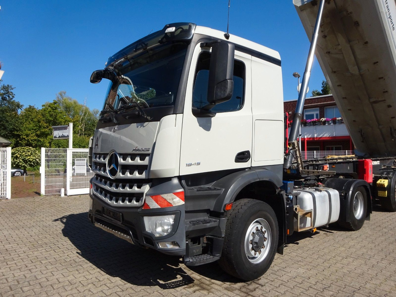 Mercedes-Benz 1845 Arocs SZM HAD 4x4 !!4 Stück verfügbar !! - Tahač: obrázek 2 Mercedes-Benz 1845 Arocs SZM HAD 4x4 !!4 Stück verfügbar !! - Tahač: obrázek 2