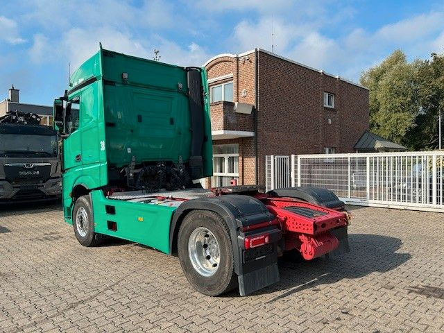 Mercedes-Benz 1851 Actros SZM mit Kipper-Pumpe 4x2 - Tahač: obrázek 4 Mercedes-Benz 1851 Actros SZM mit Kipper-Pumpe 4x2 - Tahač: obrázek 4
