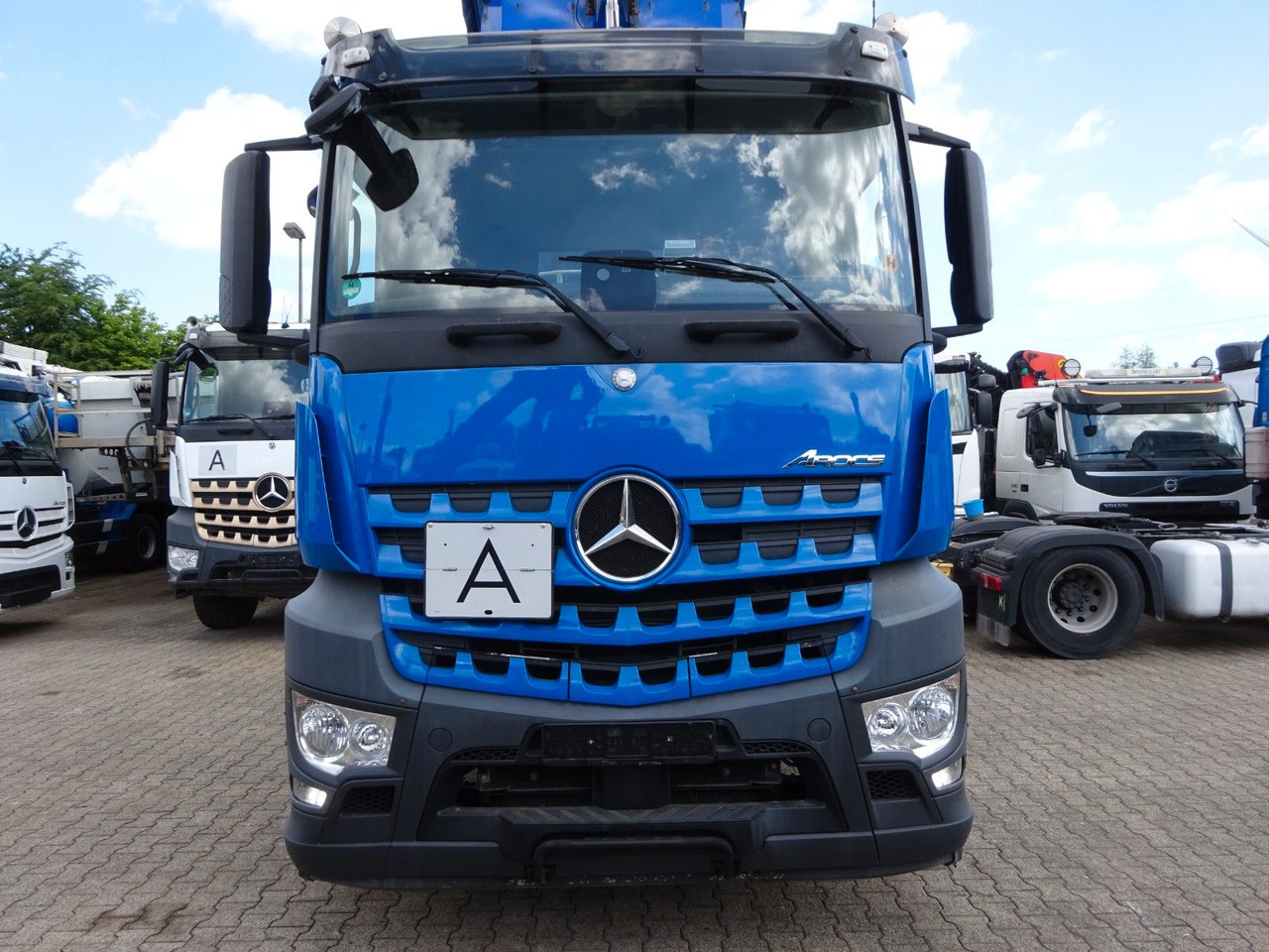 Mercedes-Benz 1853 Arocs SZM mit Kipperpumpe - Tahač: obrázek 4 Mercedes-Benz 1853 Arocs SZM mit Kipperpumpe - Tahač: obrázek 4