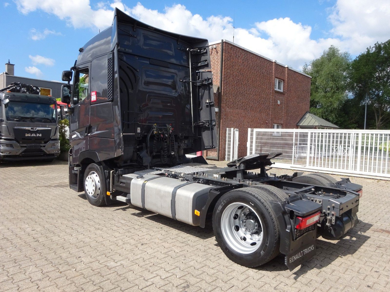 Renault T 520 Komfort SZM 4x2 - Tahač: obrázek 4 Renault T 520 Komfort SZM 4x2 - Tahač: obrázek 4