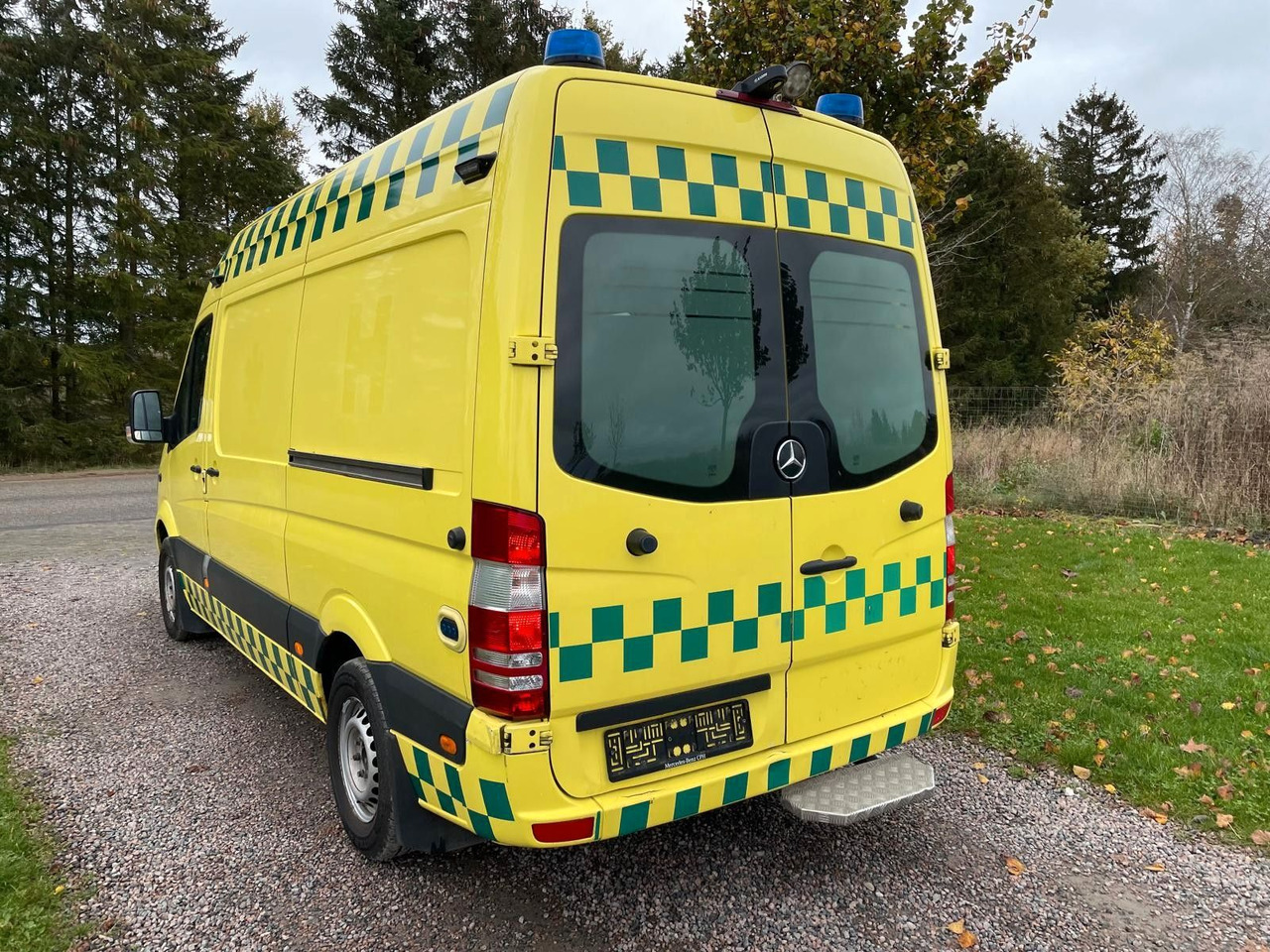Mercedes-Benz Sprinter II 316 CDI Aut Ambulance Mercedes-Benz Sprinter II 316 CDI Aut Ambulance - Furgon: obrázek 4 Mercedes-Benz Sprinter II 316 CDI Aut Ambulance Mercedes-Benz Sprinter II 316 CDI Aut Ambulance - Furgon: obrázek 4