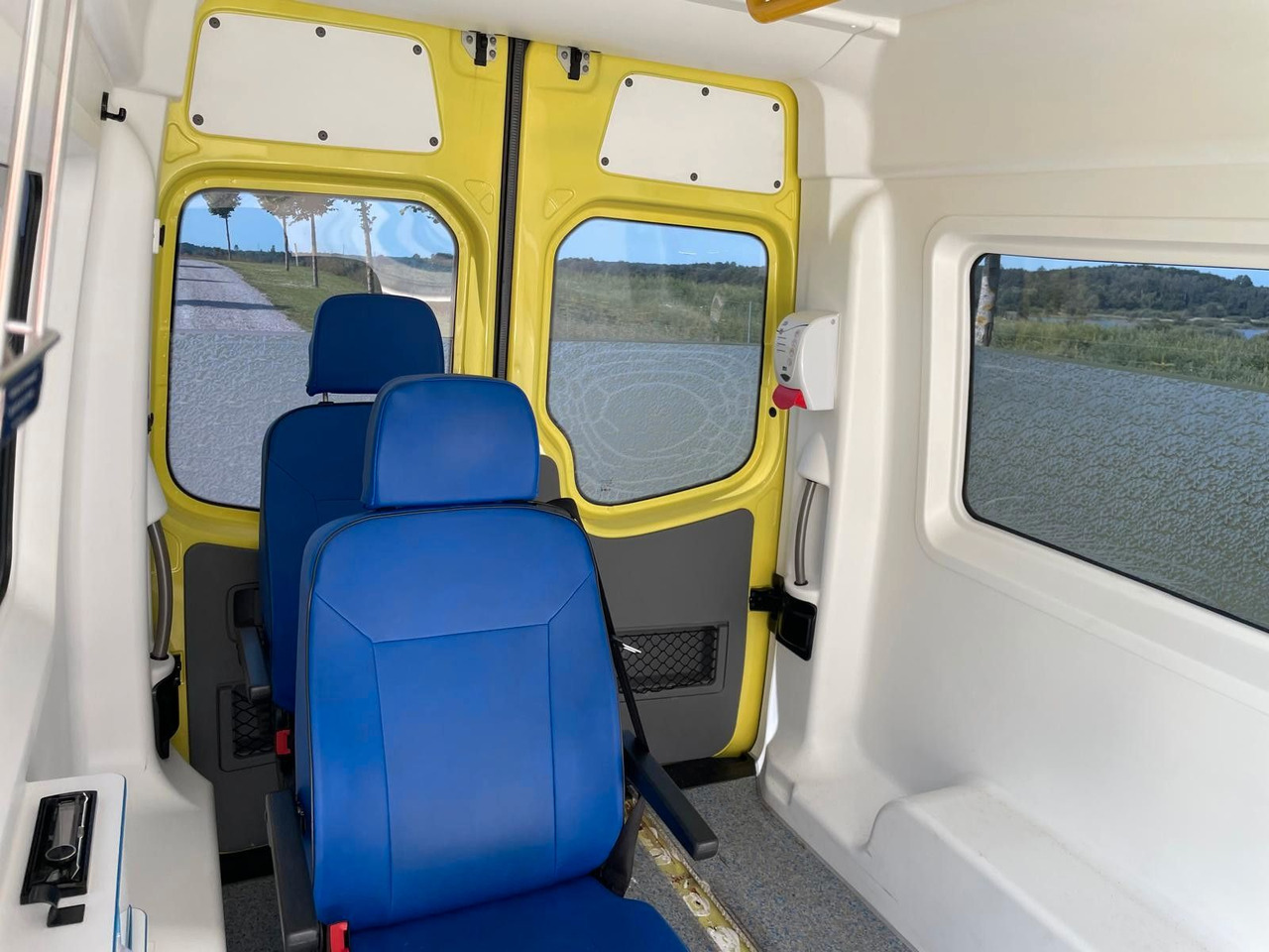 Pohotovostní vůz Mercedes-Benz Sprinter II Kasten 316 CDI Aut: obrázek 21