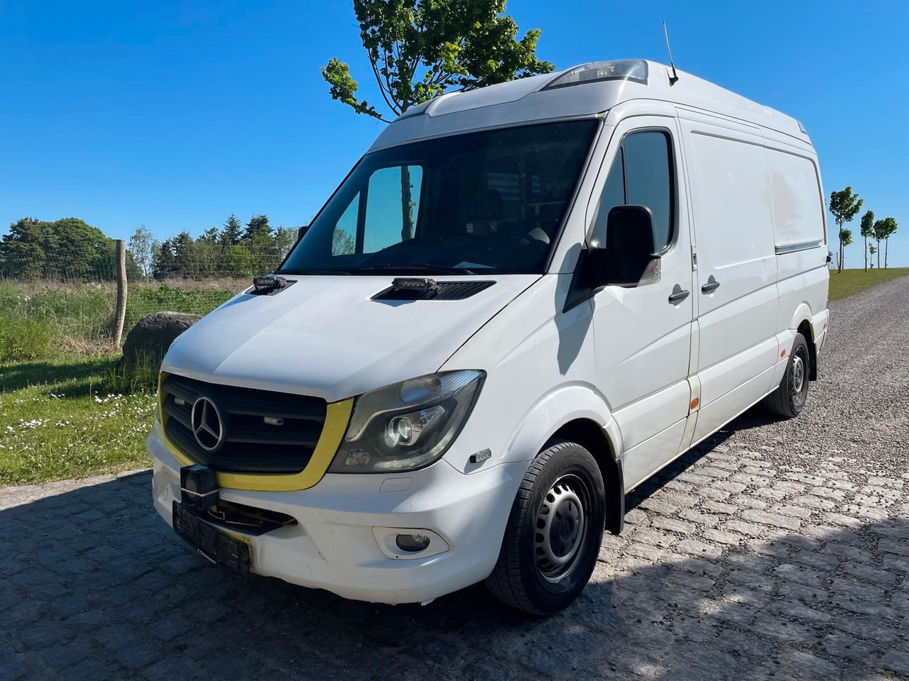 Mercedes-Benz Sprinter Kasten 316 CDI Ambulance *7 300 Netto - Pohotovostní vůz: obrázek 1 Mercedes-Benz Sprinter Kasten 316 CDI Ambulance *7 300 Netto - Pohotovostní vůz: obrázek 1
