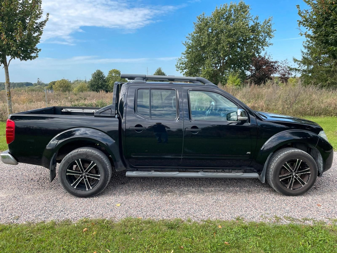 SUV Nissan Navara Pickup Double Cab LE V6 4x4 LB: obrázek 8