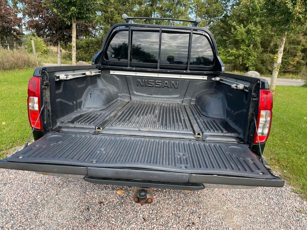 SUV Nissan Navara Pickup Double Cab LE V6 4x4 LB: obrázek 25