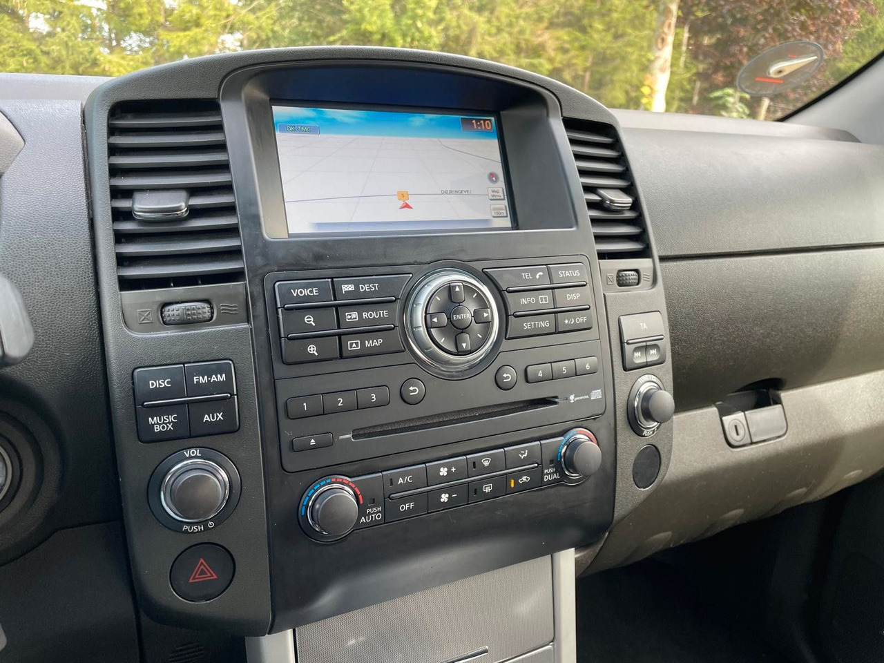 SUV Nissan Navara Pickup Double Cab LE V6 4x4 LB: obrázek 16