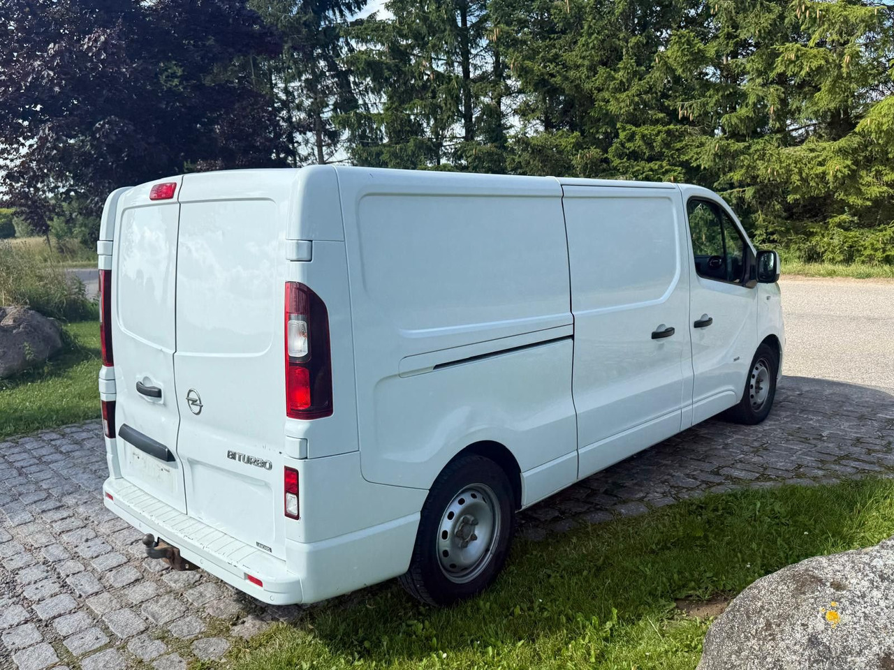 Opel Vivaro 1.6 cdti BiTurbo LANG *6000€ netto - Malá dodávka: obrázek 4 Opel Vivaro 1.6 cdti BiTurbo LANG *6000€ netto - Malá dodávka: obrázek 4
