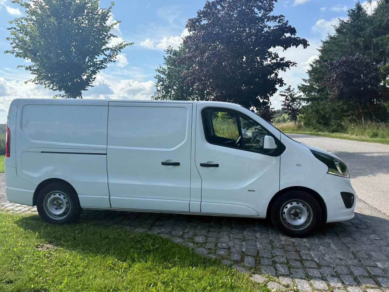 Opel Vivaro 1.6 cdti BiTurbo LANG *6000€ netto - Malá dodávka: obrázek 5 Opel Vivaro 1.6 cdti BiTurbo LANG *6000€ netto - Malá dodávka: obrázek 5