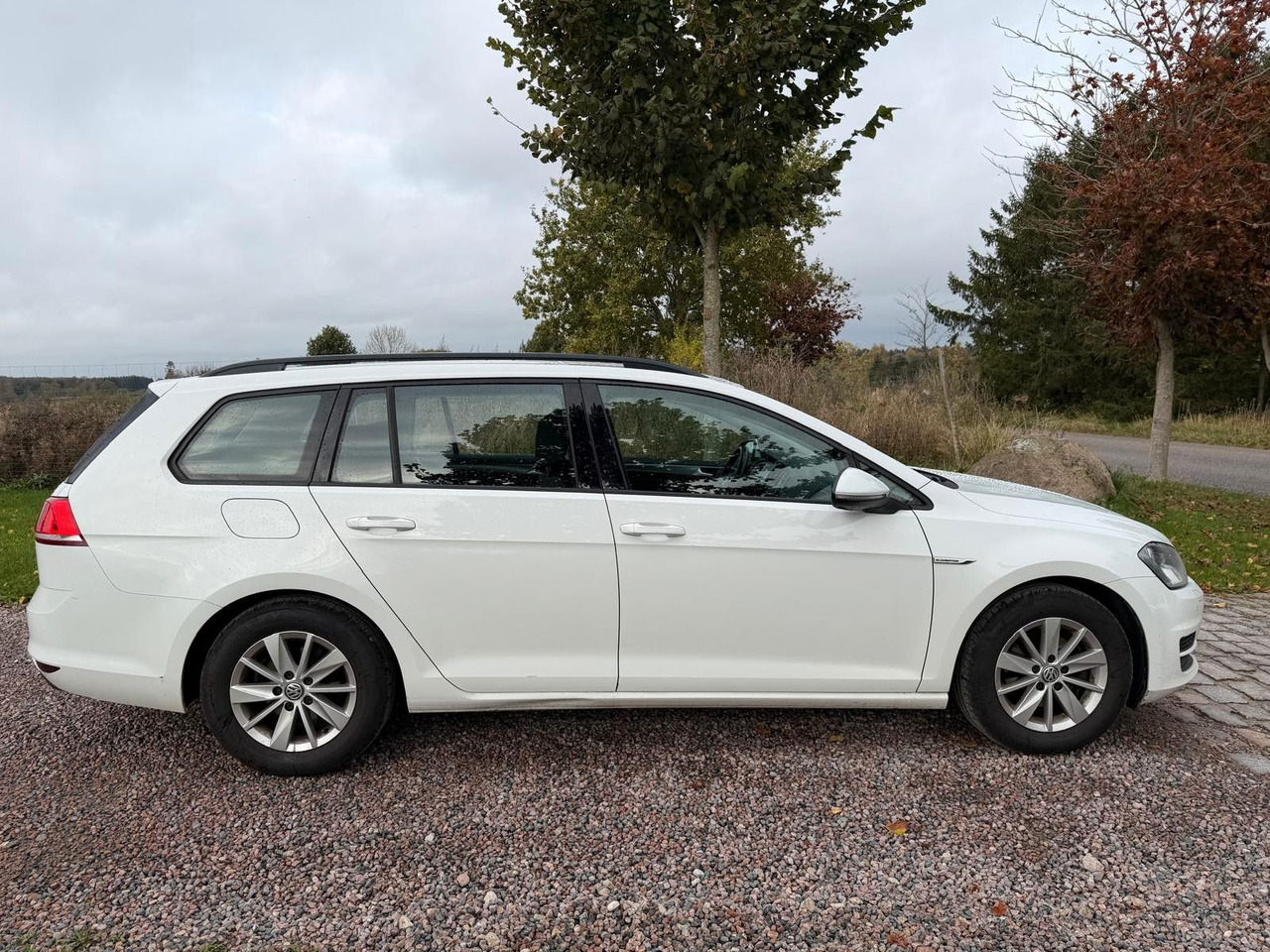 Volkswagen Golf VII Trendline BlueMotion - Kombi: obrázek 5 Volkswagen Golf VII Trendline BlueMotion - Kombi: obrázek 5