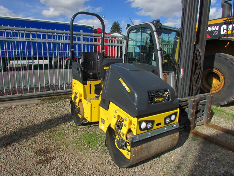 Bomag BW 90 AD-5 Walze / 21.500 EUR - Válec: obrázek 2 Bomag BW 90 AD-5 Walze / 21.500 EUR - Válec: obrázek 2