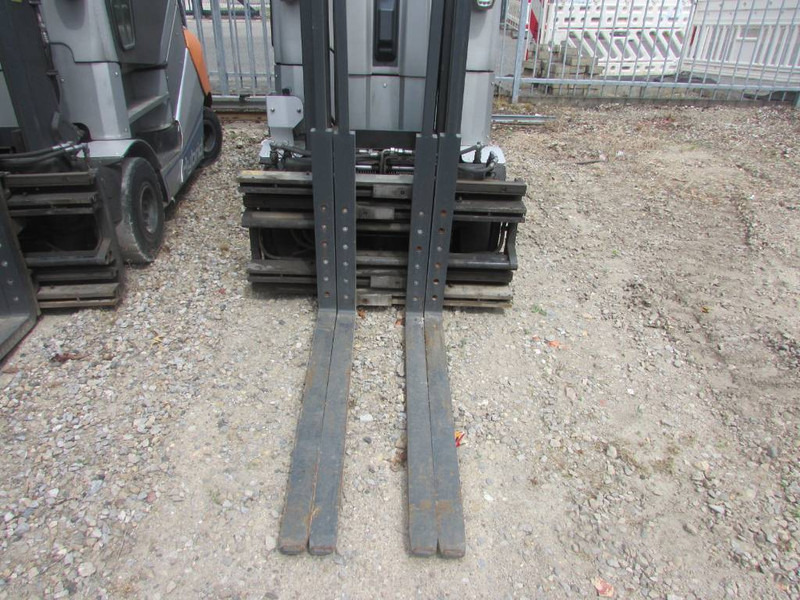 Still RX 70-30 H Hybrid / Diesel Stapler 9.500 EUR - Dieselový vysokozdvižný vozík: obrázek 3 Still RX 70-30 H Hybrid / Diesel Stapler 9.500 EUR - Dieselový vysokozdvižný vozík: obrázek 3