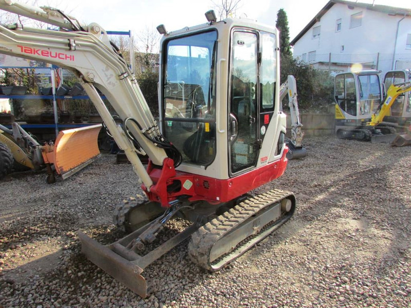 Takeuchi TB 225 V3 Minibagger 30.500 EUR - Mini rýpadlo: obrázek 2 Takeuchi TB 225 V3 Minibagger 30.500 EUR - Mini rýpadlo: obrázek 2