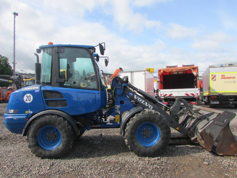 Volvo L 25 F Radlader 39.000 EUR - Kolový nakladač: obrázek 5 Volvo L 25 F Radlader 39.000 EUR - Kolový nakladač: obrázek 5