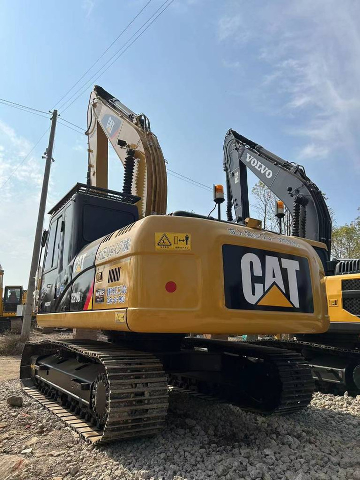 CAT 320D2 - Pásové rýpadlo: obrázek 4 CAT 320D2 - Pásové rýpadlo: obrázek 4