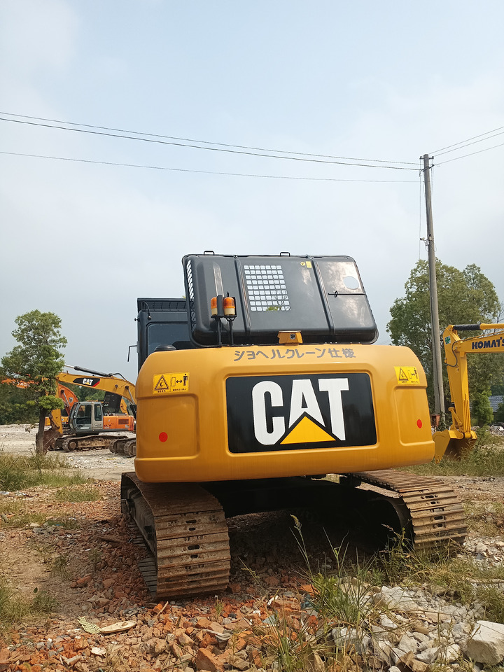 CATERPILLAR 323D2L - Pásové rýpadlo: obrázek 4 CATERPILLAR 323D2L - Pásové rýpadlo: obrázek 4