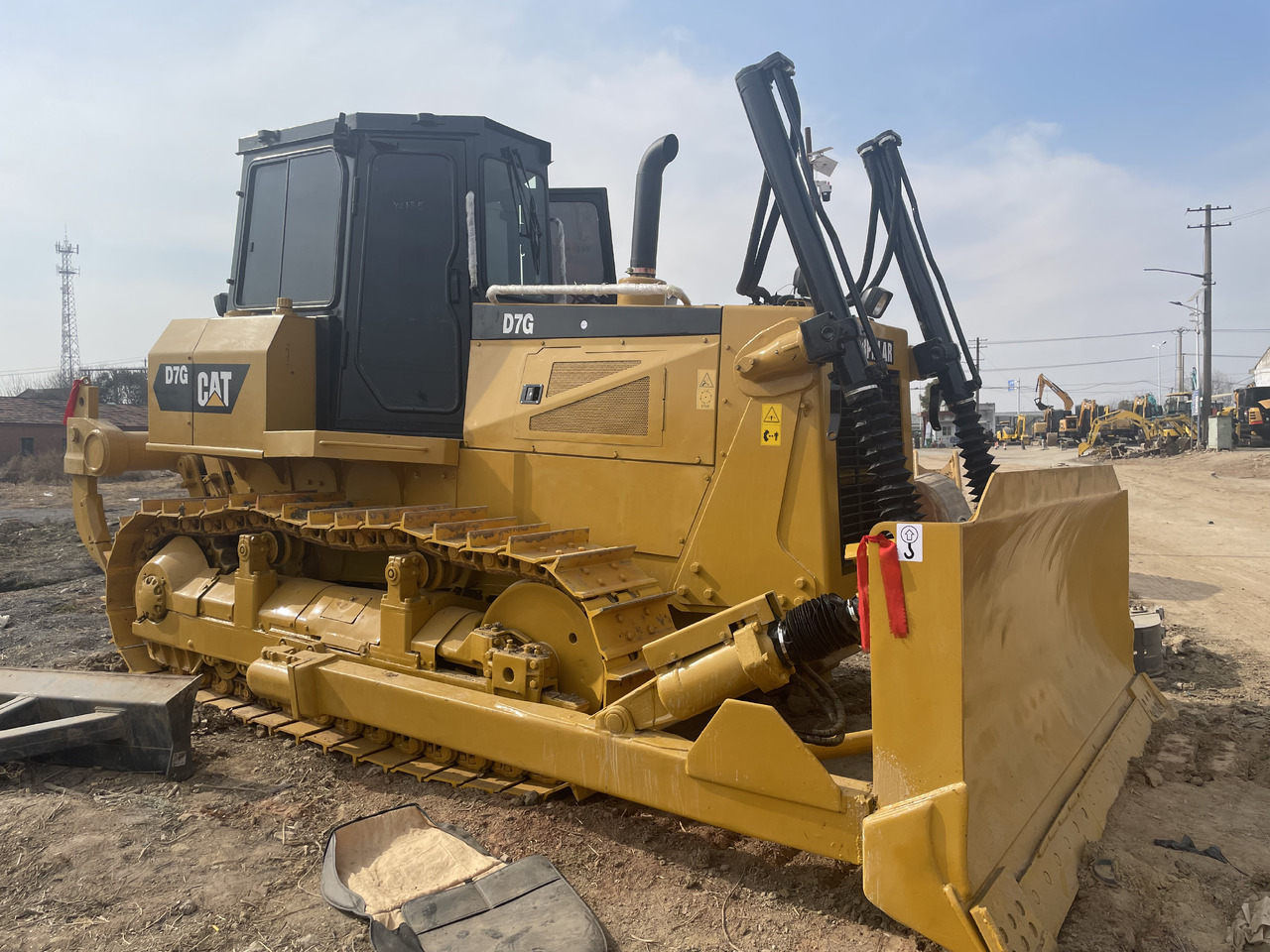 CATERPILLAR D7G - Buldozer: obrázek 1 CATERPILLAR D7G - Buldozer: obrázek 1