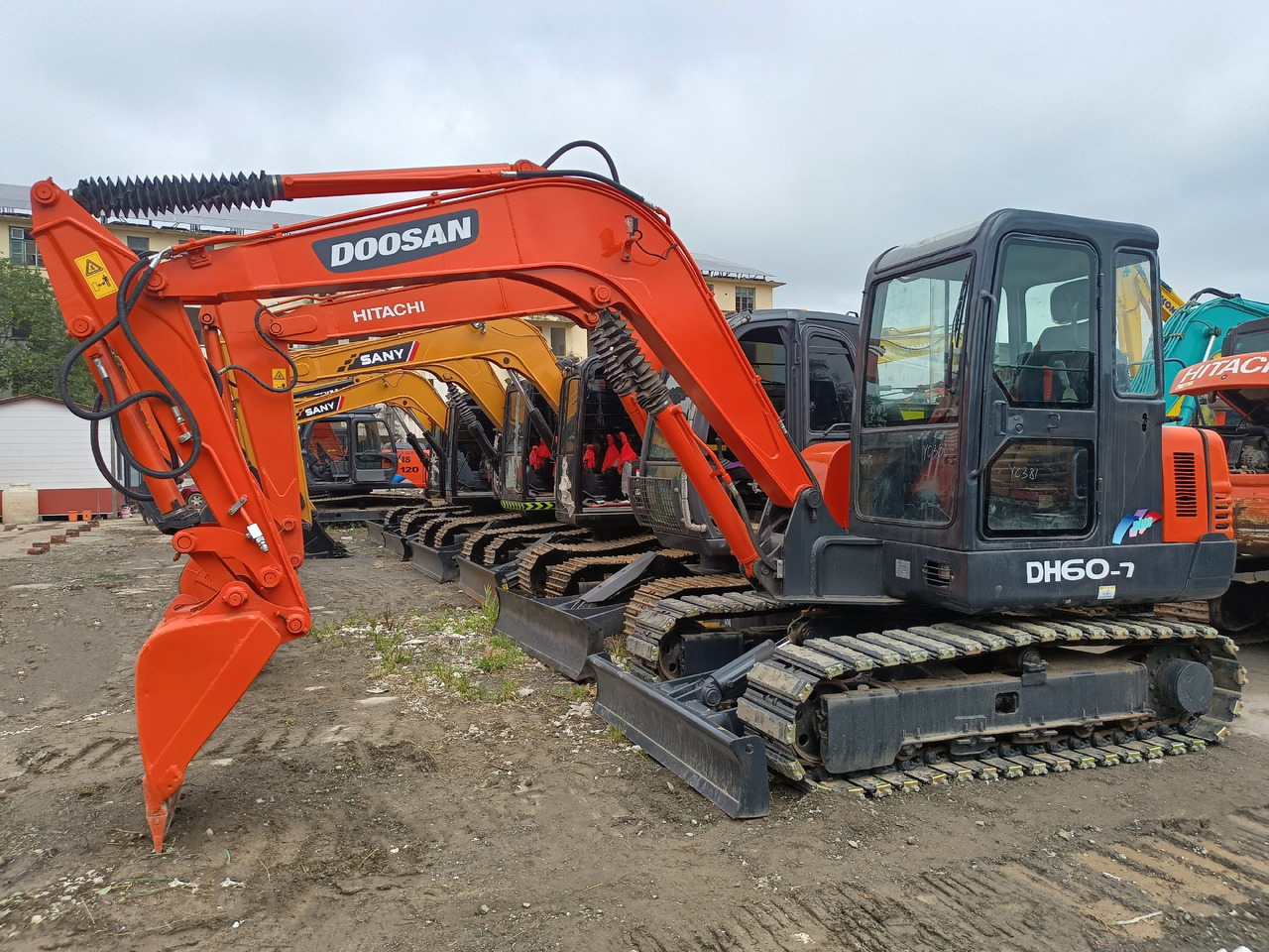 DOOSAN DH60-7 - Mini rýpadlo: obrázek 1 DOOSAN DH60-7 - Mini rýpadlo: obrázek 1