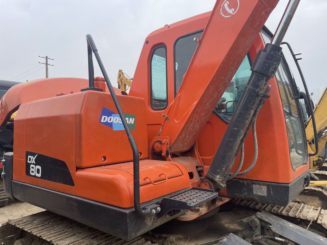 DOOSAN DX80 - Pásové rýpadlo: obrázek 2 DOOSAN DX80 - Pásové rýpadlo: obrázek 2