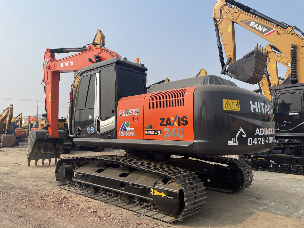 HITACHI ZX240 - Pásové rýpadlo: obrázek 1 HITACHI ZX240 - Pásové rýpadlo: obrázek 1