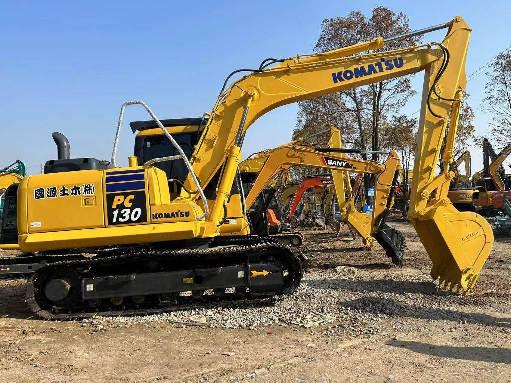 KOMATSU PC 130-8 - Pásové rýpadlo: obrázek 1 KOMATSU PC 130-8 - Pásové rýpadlo: obrázek 1