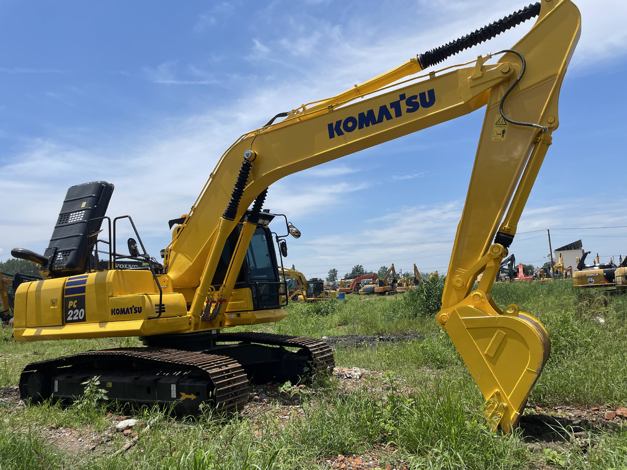 KOMATSU PC 220-8 - Pásové rýpadlo: obrázek 3 KOMATSU PC 220-8 - Pásové rýpadlo: obrázek 3