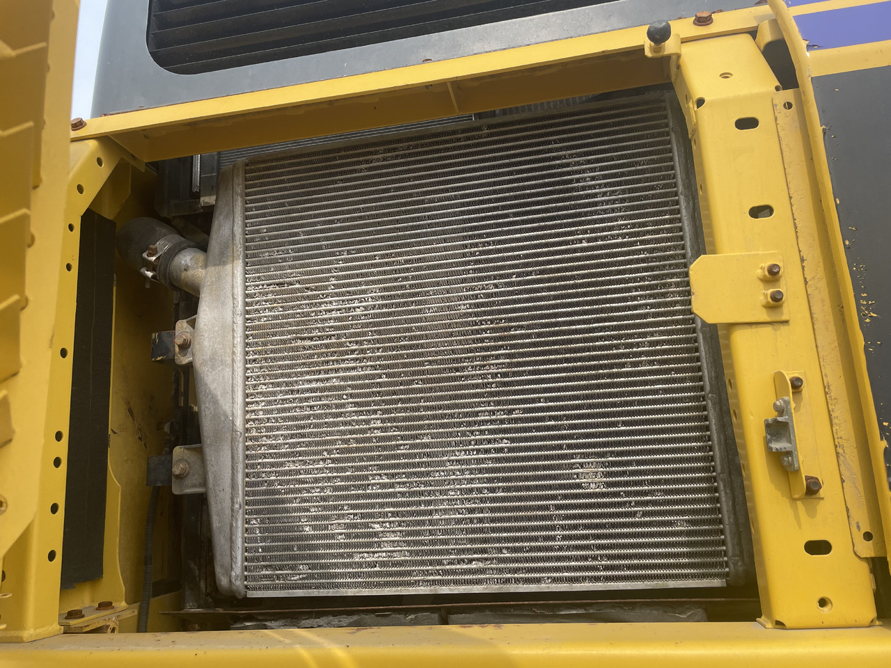 KOMATSU PC400-8R - Pásové rýpadlo: obrázek 3 KOMATSU PC400-8R - Pásové rýpadlo: obrázek 3