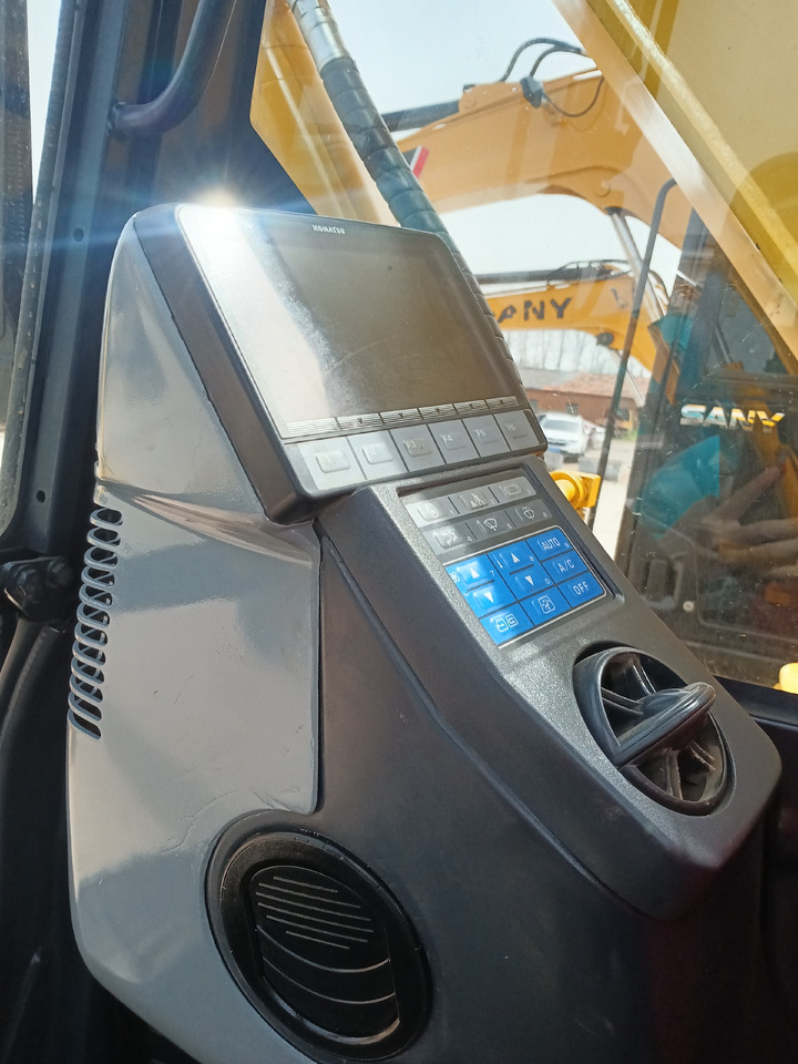 Pásové rýpadlo KOMATSU PC60-8: obrázek 8