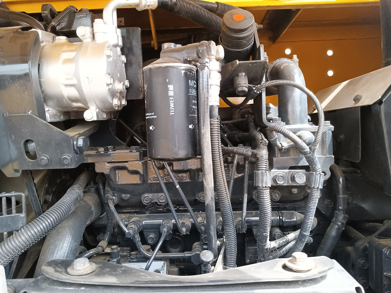 Pásové rýpadlo KOMATSU PC60-8: obrázek 11