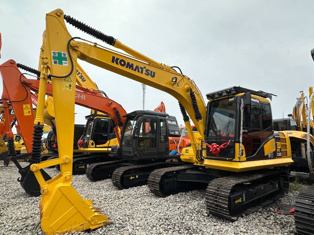 Komatsu PC 130 - Mini rýpadlo: obrázek 4 Komatsu PC 130 - Mini rýpadlo: obrázek 4