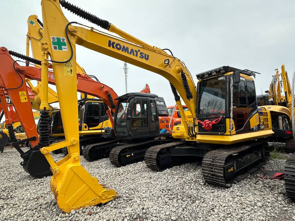 Komatsu PC 130 - Mini rýpadlo: obrázek 1 Komatsu PC 130 - Mini rýpadlo: obrázek 1