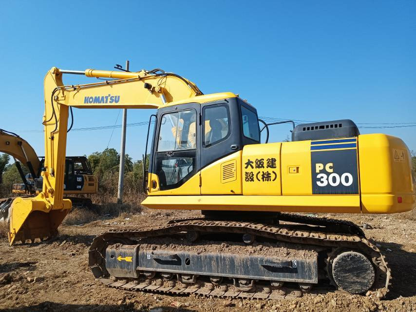 Komatsu PC 300 - Pásové rýpadlo: obrázek 1 Komatsu PC 300 - Pásové rýpadlo: obrázek 1