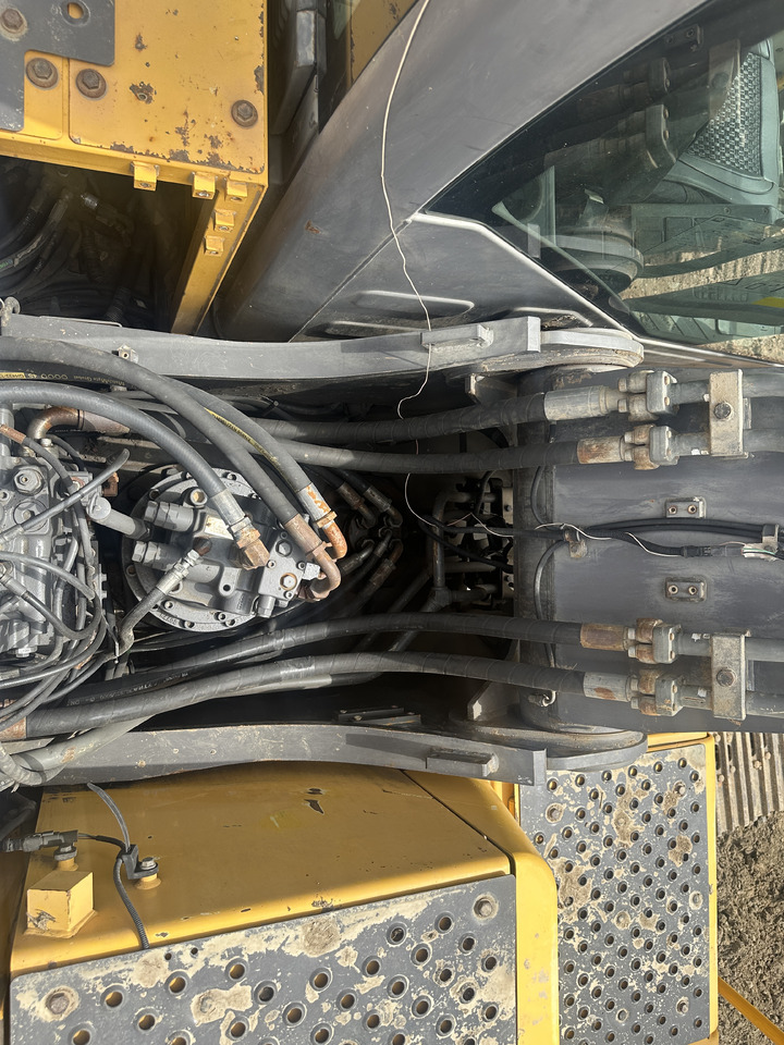 VOLVO EC220D - Pásové rýpadlo: obrázek 4 VOLVO EC220D - Pásové rýpadlo: obrázek 4