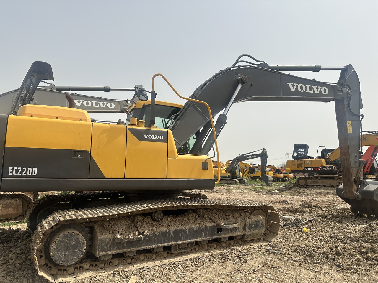 VOLVO EC220D - Pásové rýpadlo: obrázek 3 VOLVO EC220D - Pásové rýpadlo: obrázek 3