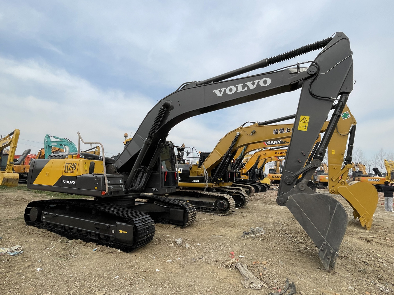 VOLVO EC240D - Pásové rýpadlo: obrázek 2 VOLVO EC240D - Pásové rýpadlo: obrázek 2
