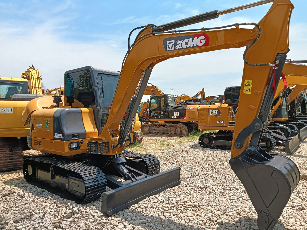 XCMG XE60DA - Mini rýpadlo: obrázek 2 XCMG XE60DA - Mini rýpadlo: obrázek 2