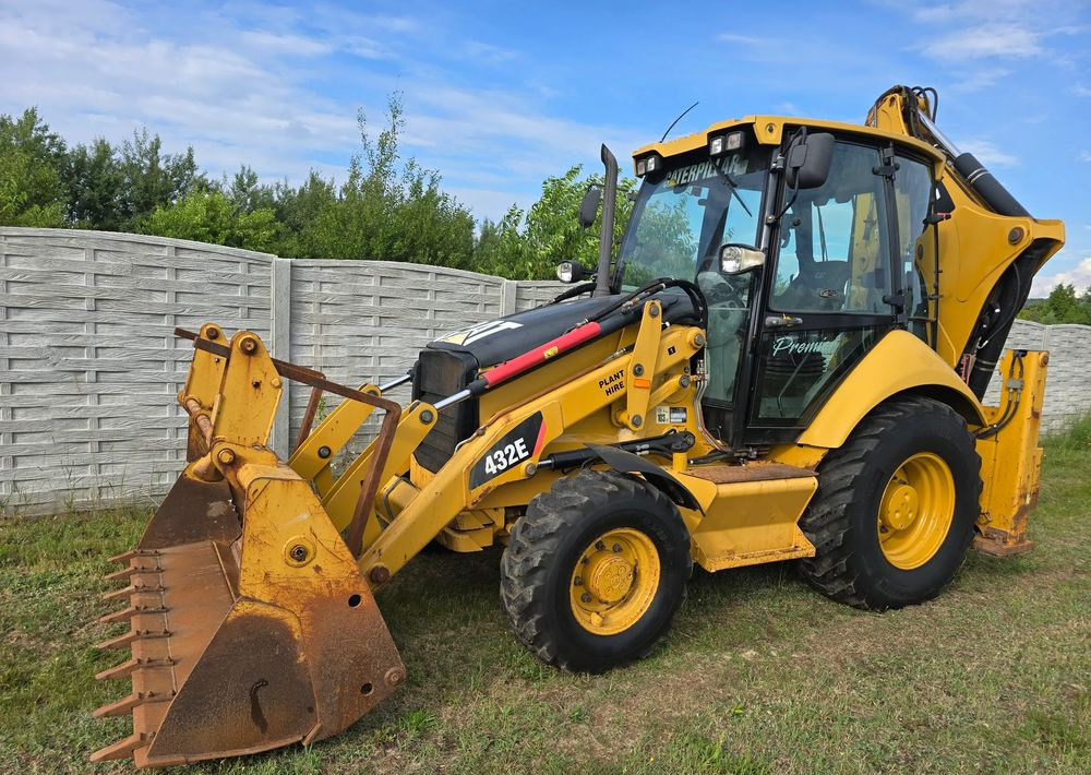 Rýpadlo-nakladač Caterpillar: obrázek 1