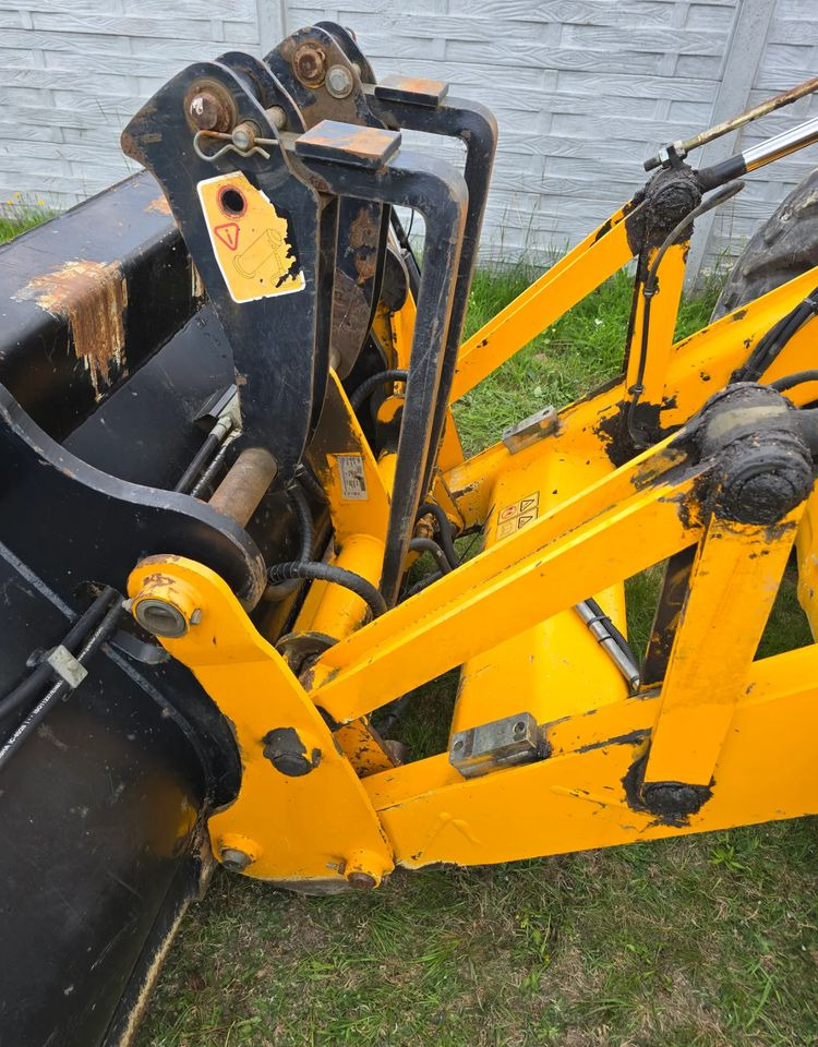 JCB - Rýpadlo-nakladač: obrázek 5 JCB - Rýpadlo-nakladač: obrázek 5