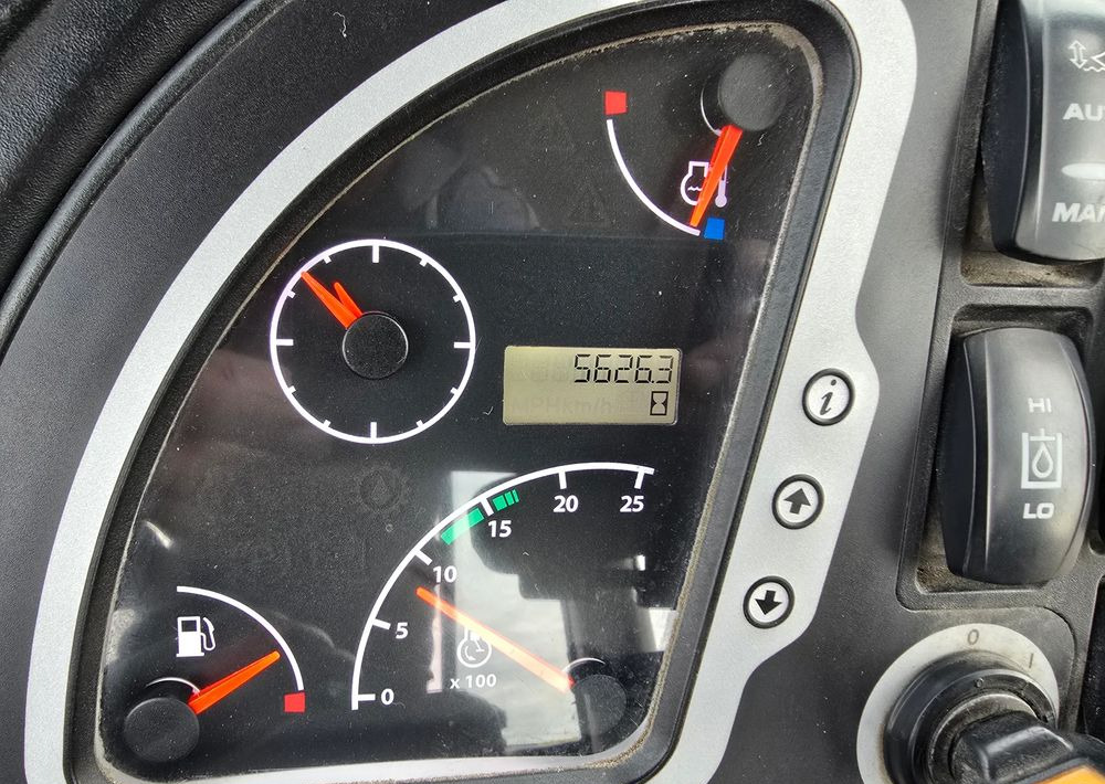 JCB - Rýpadlo-nakladač: obrázek 4 JCB - Rýpadlo-nakladač: obrázek 4