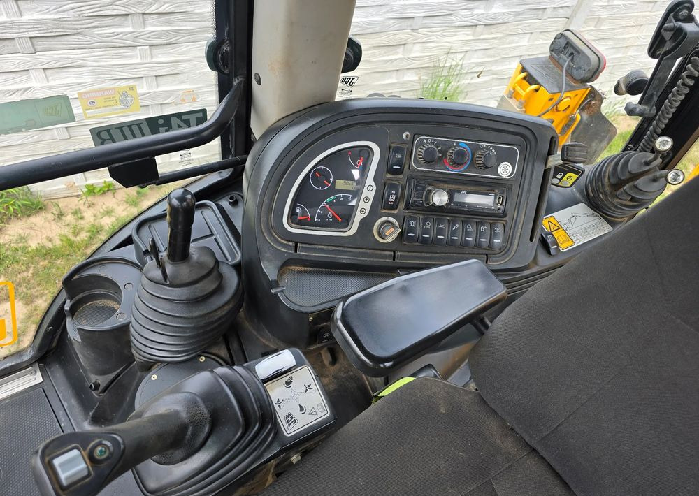 JCB - Rýpadlo-nakladač: obrázek 4 JCB - Rýpadlo-nakladač: obrázek 4