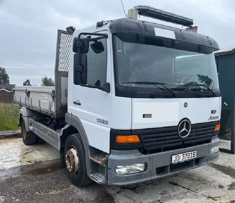 2004 Mercedes-Benz Tipp - EU-godkjent - Sklápěč: obrázek 2 2004 Mercedes-Benz Tipp - EU-godkjent - Sklápěč: obrázek 2