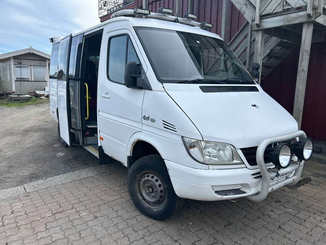 2005 Buss MERCEDES-BENZ 316CDI/35KA 11 seter - Minibus, Mikrobus: obrázek 2 2005 Buss MERCEDES-BENZ 316CDI/35KA 11 seter - Minibus, Mikrobus: obrázek 2
