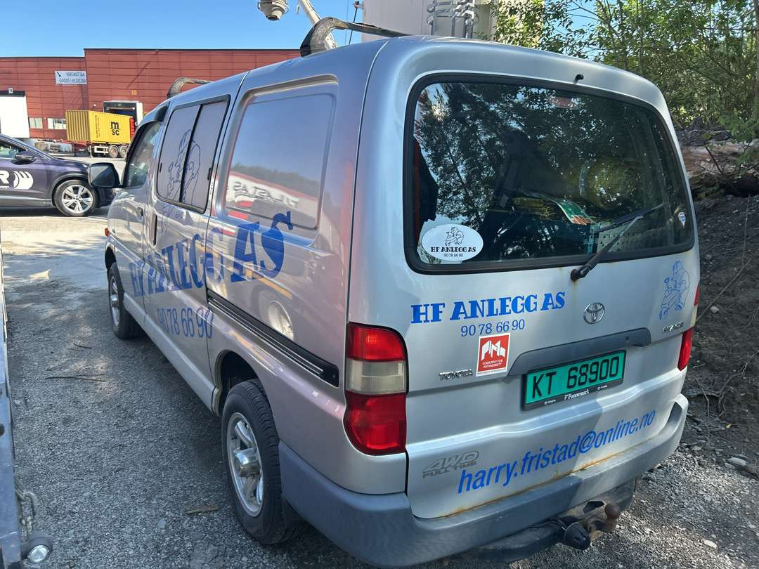 2005 Varebil TOYOTA HIACE 4WD EU-Godkjent - Furgon: obrázek 4 2005 Varebil TOYOTA HIACE 4WD EU-Godkjent - Furgon: obrázek 4