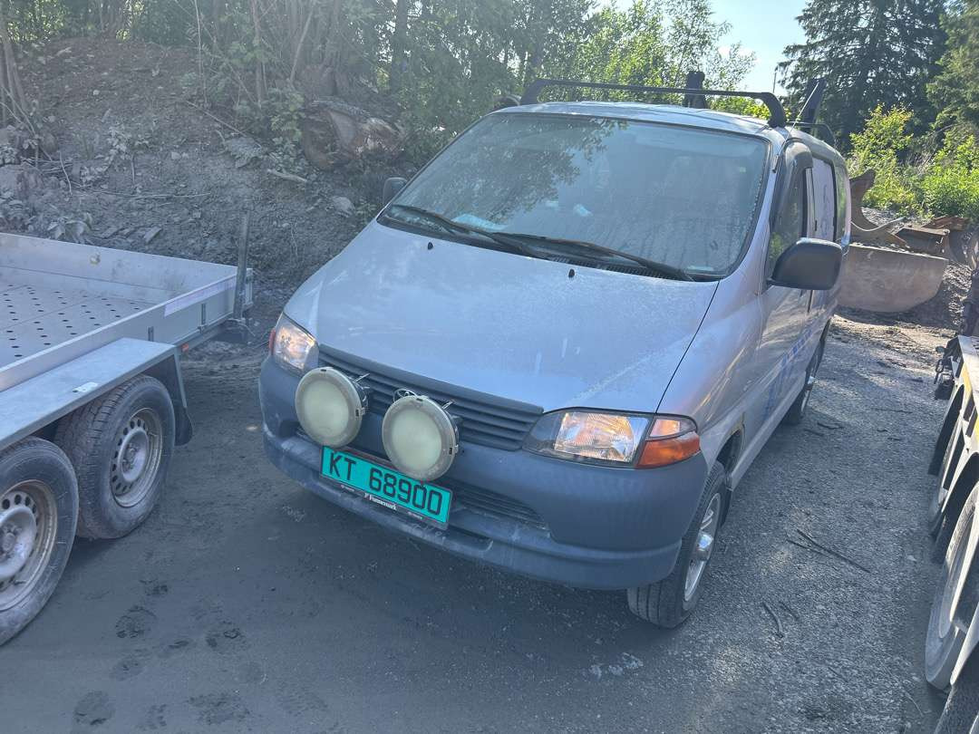 2005 Varebil TOYOTA HIACE 4WD EU-Godkjent - Furgon: obrázek 1 2005 Varebil TOYOTA HIACE 4WD EU-Godkjent - Furgon: obrázek 1